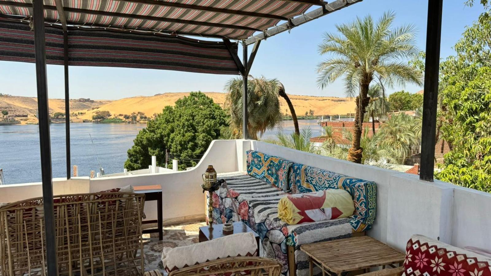 Seko Kato Nile View Hostel Aswan Exterior photo